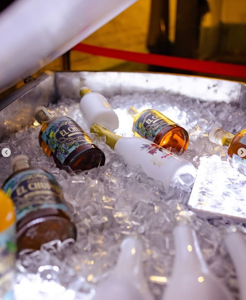 Bar-Setup mit Signature Drinks